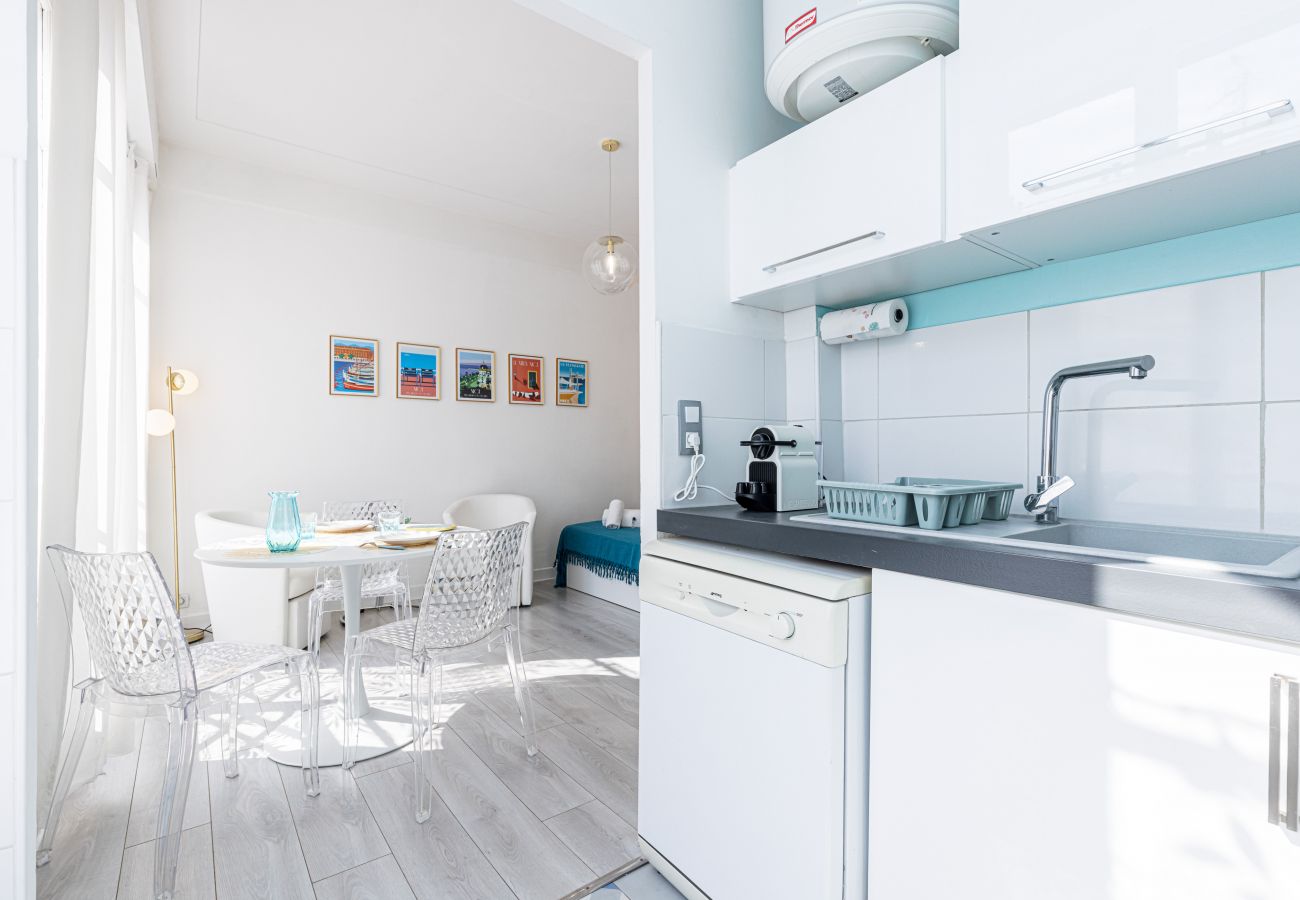 Studio in Nice -  Magnificent Art Deco Studio - City center Studio in Nice -  Magnificent Art Deco Studio - City center
