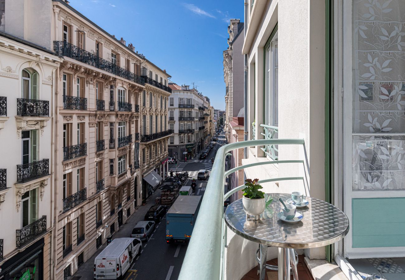Studio in Nice -  Magnificent Art Deco Studio - City center Studio in Nice -  Magnificent Art Deco Studio - City center