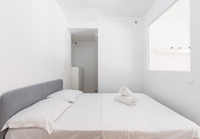 Apartment in Nice - Air-conditioned apartment - Terrace - Peaceful Apartment in Nice - Air-conditioned apartment - Terrace - Peaceful