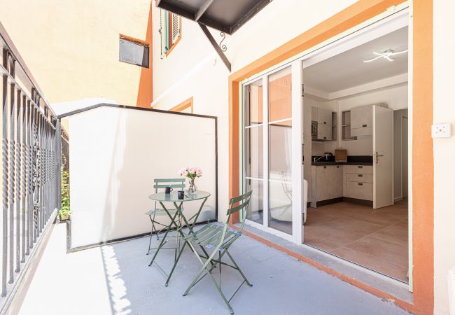 Apartment in Nice - Air-conditioned apartment - Terrace - Peaceful Apartment in Nice - Air-conditioned apartment - Terrace - Peaceful