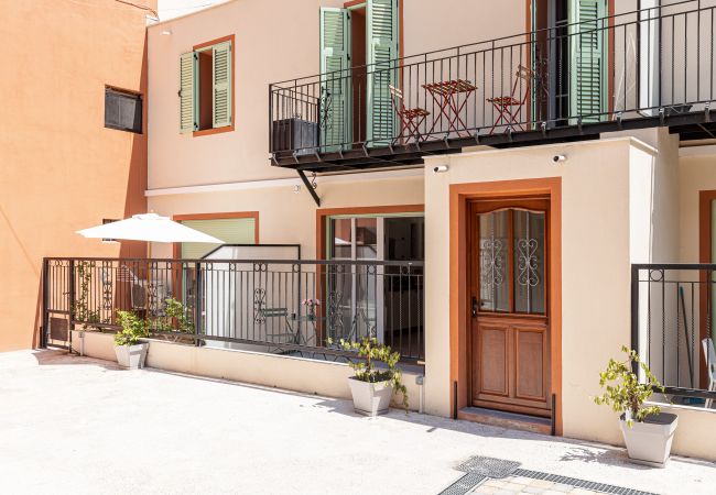 Apartment in Nice - Air-conditioned apartment - Terrace - Peaceful Apartment in Nice - Air-conditioned apartment - Terrace - Peaceful