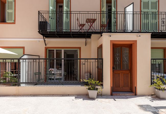 Apartment in Nice - Air-conditioned apartment - Terrace - Peaceful Apartment in Nice - Air-conditioned apartment - Terrace - Peaceful