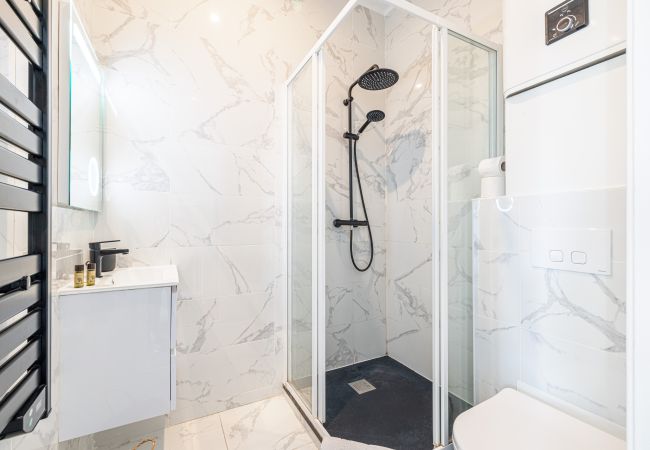 Studio in Nice - Modern & renovated studio - A/C - 300m Jean Médecin  Studio in Nice - Modern & renovated studio - A/C - 300m Jean Médecin