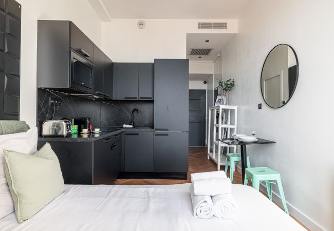 Studio in Nice - Modern & renovated studio - A/C - 300m Jean Médecin  Studio in Nice - Modern & renovated studio - A/C - 300m Jean Médecin