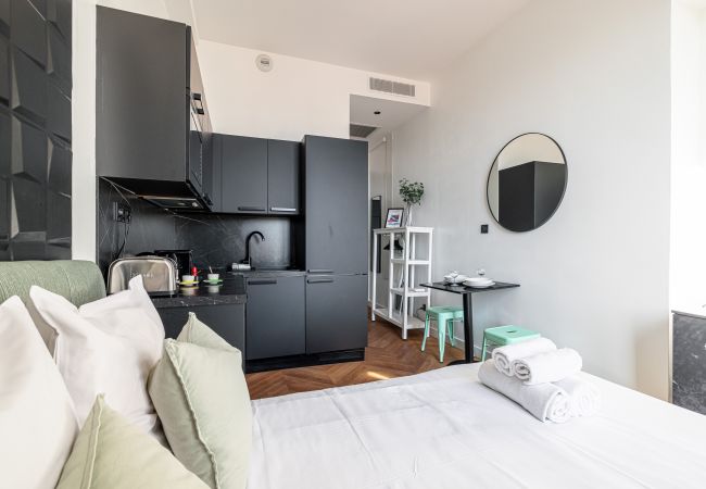 Studio in Nice - Modern & renovated studio - A/C - 300m Jean Médecin  Studio in Nice - Modern & renovated studio - A/C - 300m Jean Médecin