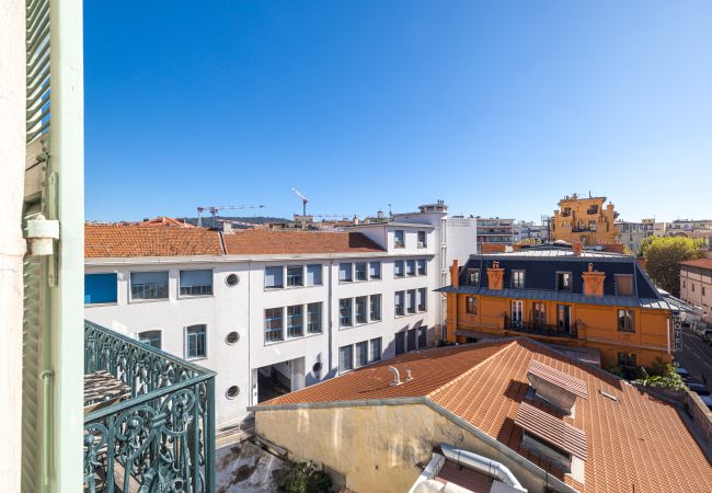 Studio in Nice - Modern & renovated studio - A/C - 300m Jean Médecin  Studio in Nice - Modern & renovated studio - A/C - 300m Jean Médecin