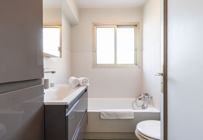 Apartment in Saint-Laurent-du-Var - Large 3p for families - 300m from the sea - A/C Apartment in Saint-Laurent-du-Var - Large 3p for families - 300m from the sea - A/C