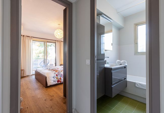 Apartment in Saint-Laurent-du-Var - Large 3p for families - 300m from the sea - A/C Apartment in Saint-Laurent-du-Var - Large 3p for families - 300m from the sea - A/C