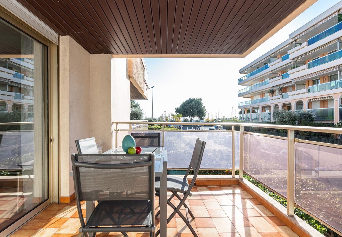 Apartment in Saint-Laurent-du-Var - Large 3p for families - 300m from the sea - A/C Apartment in Saint-Laurent-du-Var - Large 3p for families - 300m from the sea - A/C