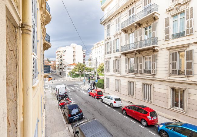 Apartment in Nice - Lovely renovated flat - City centre - A/C  Apartment in Nice - Lovely renovated flat - City centre - A/C