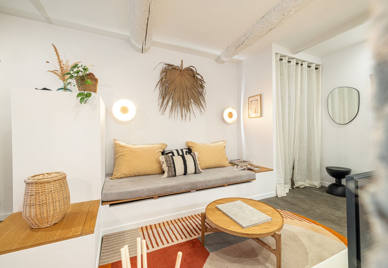 Apartment in Nice - Charming and Atypical Apartment