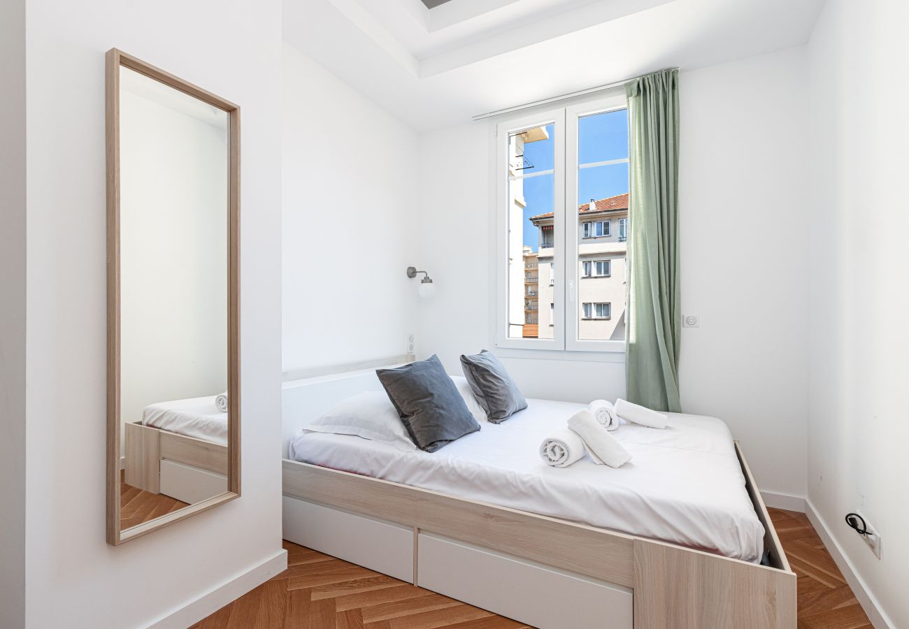 Apartment in Nice - Modern 2 Bedrooms - A/C Apartment in Nice - Modern 2 Bedrooms - A/C