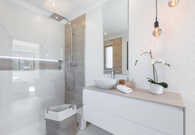 Villa in Roquefort-les-Pins - Villa 360 - Roquefort Les Pins Villa in Roquefort-les-Pins - Villa 360 - Roquefort Les Pins