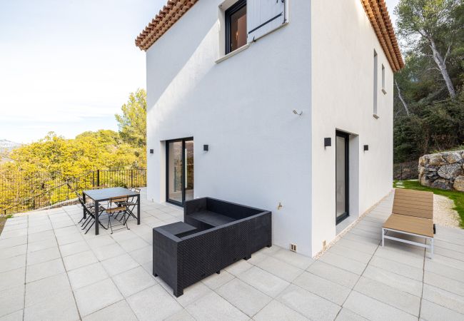 Villa in Colomars - Villa RIVIERA - New between sea and mountains Villa in Colomars - Villa RIVIERA - New between sea and mountains