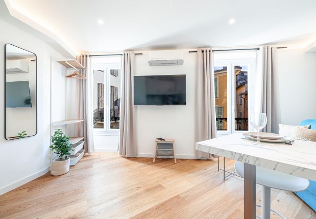Studio in Nice - Studio Old Town - Renovated - A/C Studio in Nice - Studio Old Town - Renovated - A/C
