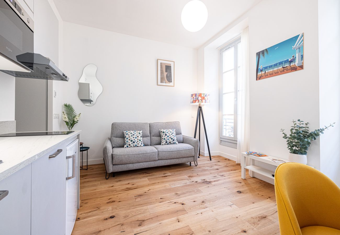 Studio in Nice - New Studio City Center - A/C Studio in Nice - New Studio City Center - A/C