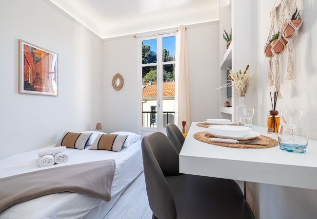 Studio in Nice - Bohemian studio - Port district Studio in Nice - Bohemian studio - Port district