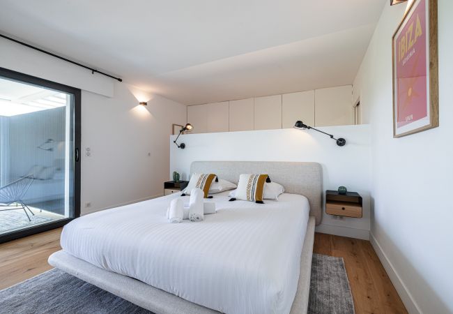 Villa in Mougins - Unique Villa - Contemporary - Swimming pool - Air conditioning Villa in Mougins - Unique Villa - Contemporary - Swimming pool - Air conditioning