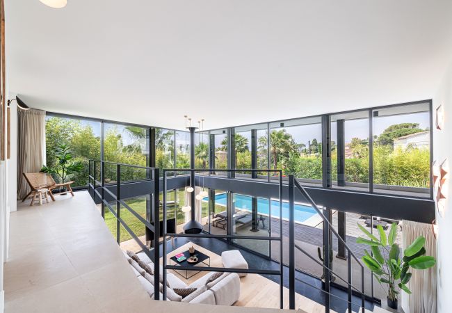Villa in Mougins - Unique Villa - Contemporary - Swimming pool - Air conditioning Villa in Mougins - Unique Villa - Contemporary - Swimming pool - Air conditioning
