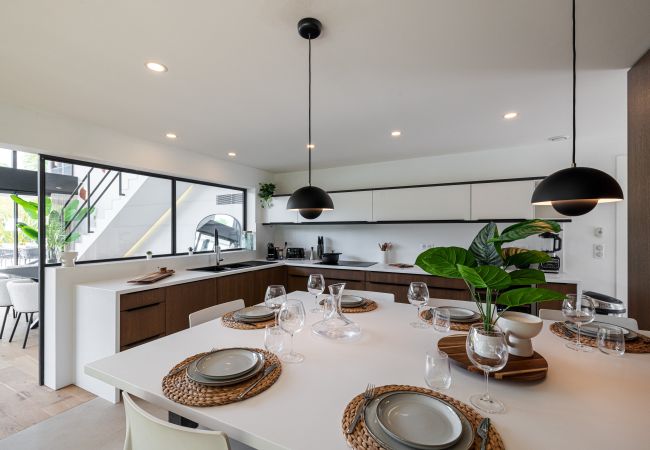 Villa in Mougins - Unique Villa - Contemporary - Swimming pool - Air conditioning Villa in Mougins - Unique Villa - Contemporary - Swimming pool - Air conditioning