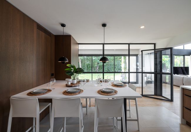 Villa in Mougins - Unique Villa - Contemporary - Swimming pool - Air conditioning Villa in Mougins - Unique Villa - Contemporary - Swimming pool - Air conditioning