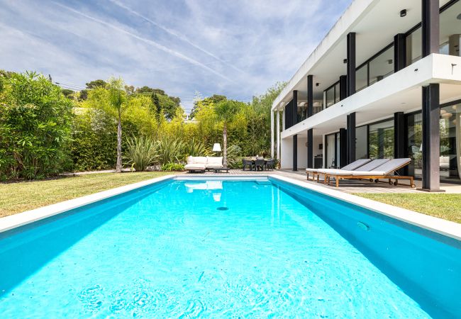 Villa in Mougins - Unique Villa - Contemporary - Swimming pool - Air conditioning Villa in Mougins - Unique Villa - Contemporary - Swimming pool - Air conditioning