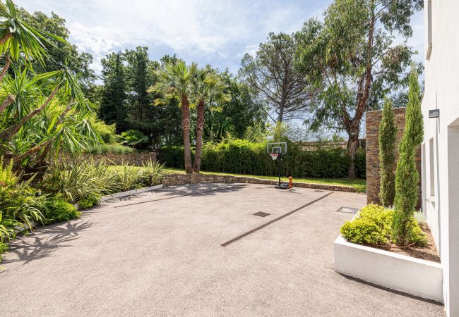 Villa in Mougins - Unique Villa - Contemporary - Swimming pool - Air conditioning Villa in Mougins - Unique Villa - Contemporary - Swimming pool - Air conditioning