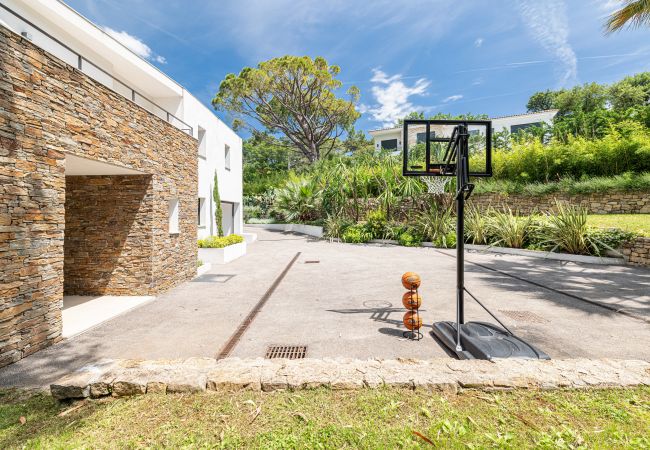 Villa in Mougins - Unique Villa - Contemporary - Swimming pool - Air conditioning Villa in Mougins - Unique Villa - Contemporary - Swimming pool - Air conditioning