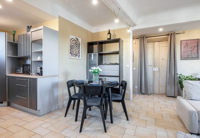 Apartment in Nice - Beautiful apartment - Ideal for family stay - A/C Apartment in Nice - Beautiful apartment - Ideal for family stay - A/C
