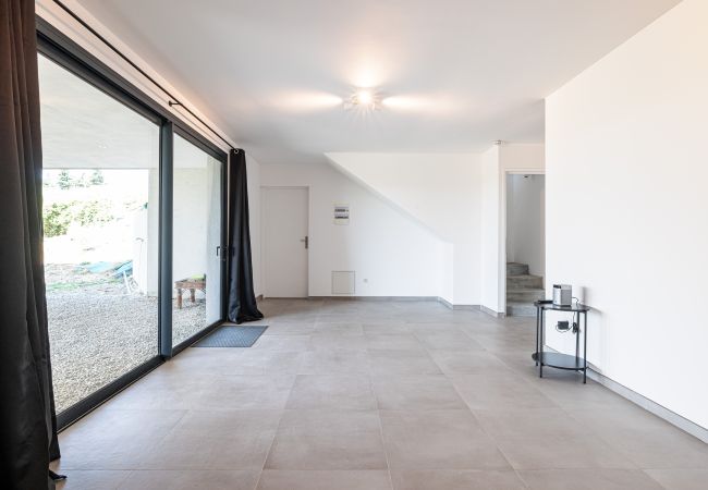 House in Nice - Contemporary villa Crémat - Swimming pool - AC House in Nice - Contemporary villa Crémat - Swimming pool - AC