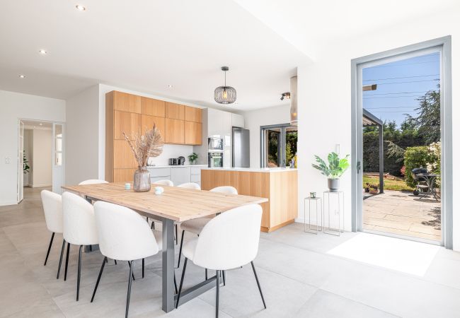 House in Nice - Contemporary villa Crémat - Swimming pool - AC House in Nice - Contemporary villa Crémat - Swimming pool - AC