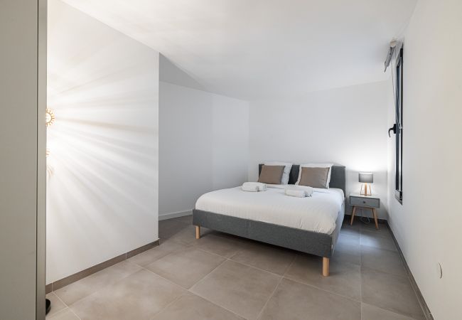 House in Nice - Contemporary villa Crémat - Swimming pool - AC House in Nice - Contemporary villa Crémat - Swimming pool - AC