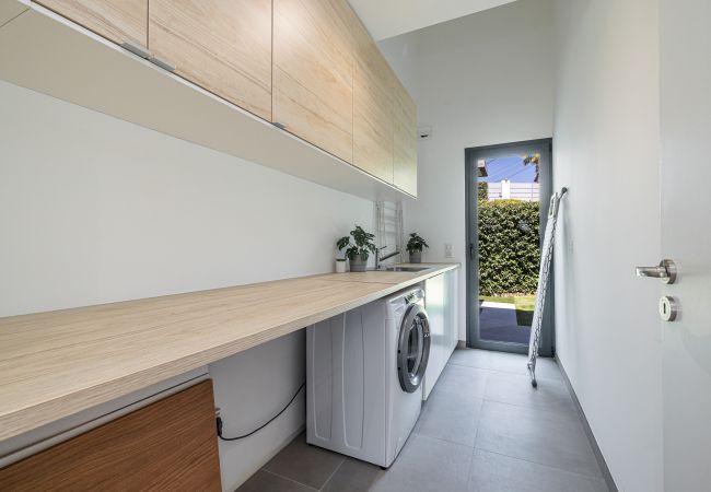 House in Nice - Contemporary villa Crémat - Swimming pool - AC House in Nice - Contemporary villa Crémat - Swimming pool - AC