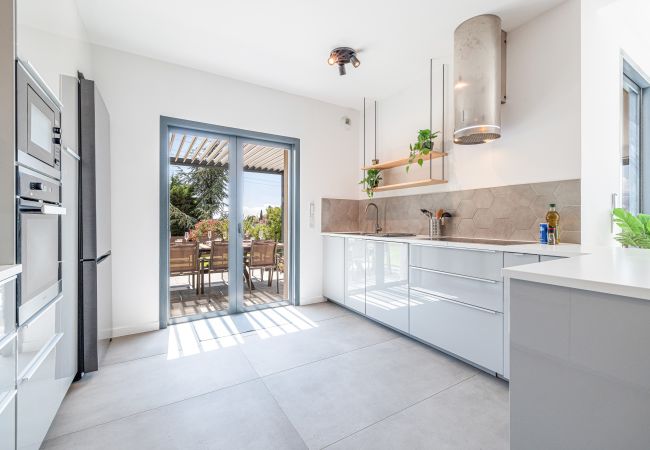 House in Nice - Contemporary villa Crémat - Swimming pool - AC House in Nice - Contemporary villa Crémat - Swimming pool - AC