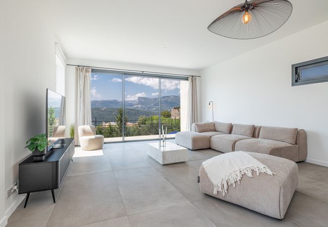 House in Nice - Contemporary villa Crémat - Swimming pool - AC House in Nice - Contemporary villa Crémat - Swimming pool - AC