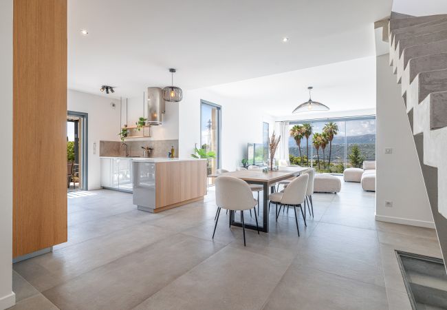 House in Nice - Contemporary villa Crémat - Swimming pool - AC House in Nice - Contemporary villa Crémat - Swimming pool - AC