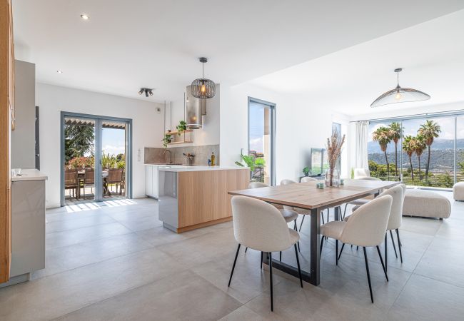 House in Nice - Contemporary villa Crémat - Swimming pool - AC House in Nice - Contemporary villa Crémat - Swimming pool - AC