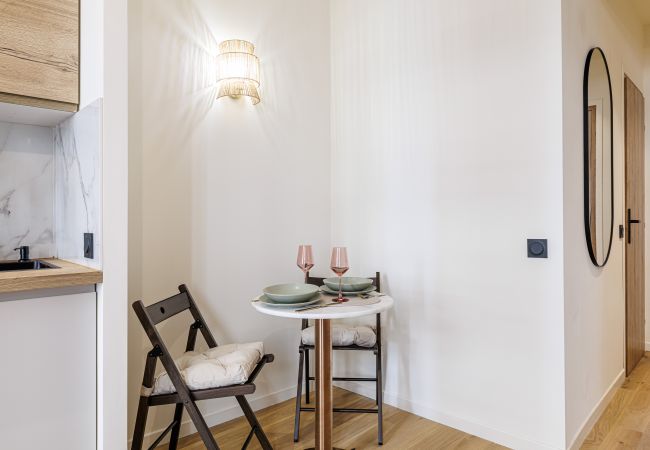 Apartment in Nice - Beautiful 1 bedroom apt - AC - Near train station Apartment in Nice - Beautiful 1 bedroom apt - AC - Near train station