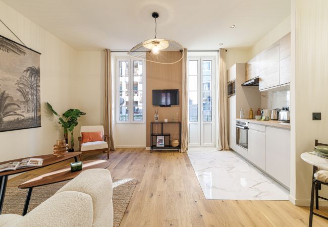 Apartment in Nice - Beautiful 1 bedroom apt - AC - Near train station Apartment in Nice - Beautiful 1 bedroom apt - AC - Near train station