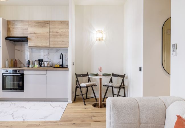 Apartment in Nice - Beautiful 1 bedroom apt - AC - Near train station Apartment in Nice - Beautiful 1 bedroom apt - AC - Near train station