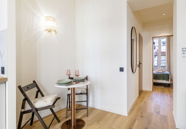 Apartment in Nice - Beautiful 1 bedroom apt - AC - Near train station Apartment in Nice - Beautiful 1 bedroom apt - AC - Near train station