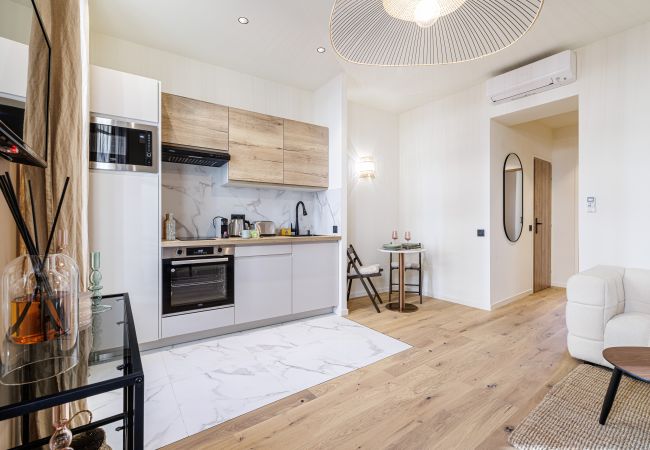 Apartment in Nice - Beautiful 1 bedroom apt - AC - Near train station Apartment in Nice - Beautiful 1 bedroom apt - AC - Near train station