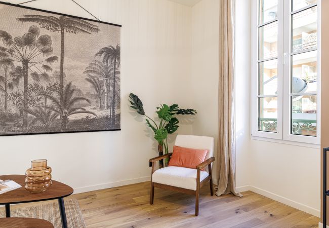 Apartment in Nice - Beautiful 1 bedroom apt - AC - Near train station Apartment in Nice - Beautiful 1 bedroom apt - AC - Near train station