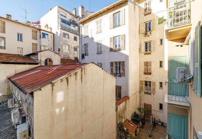 Apartment in Nice - Beautiful 1 bedroom apt - AC - Near train station Apartment in Nice - Beautiful 1 bedroom apt - AC - Near train station