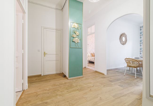 Apartment in Nice - Spacious apartment - Port District - 6 people Apartment in Nice - Spacious apartment - Port District - 6 people