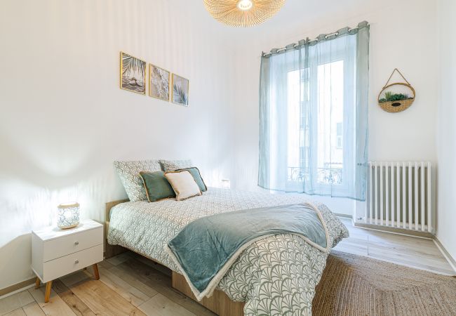 Apartment in Nice - Spacious apartment - Port District - 6 people Apartment in Nice - Spacious apartment - Port District - 6 people