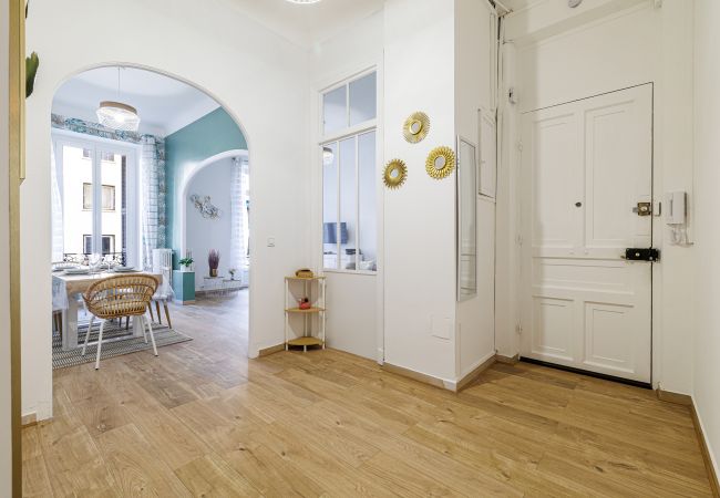 Apartment in Nice - Spacious apartment - Port District - 6 people Apartment in Nice - Spacious apartment - Port District - 6 people