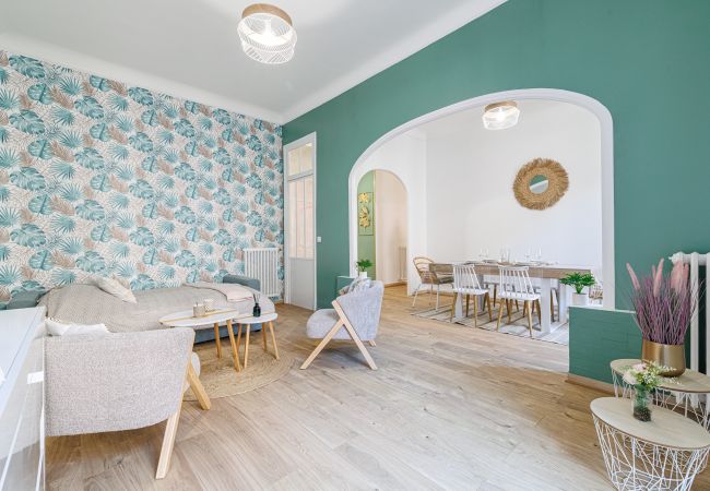 Apartment in Nice - Spacious apartment - Port District - 6 people Apartment in Nice - Spacious apartment - Port District - 6 people