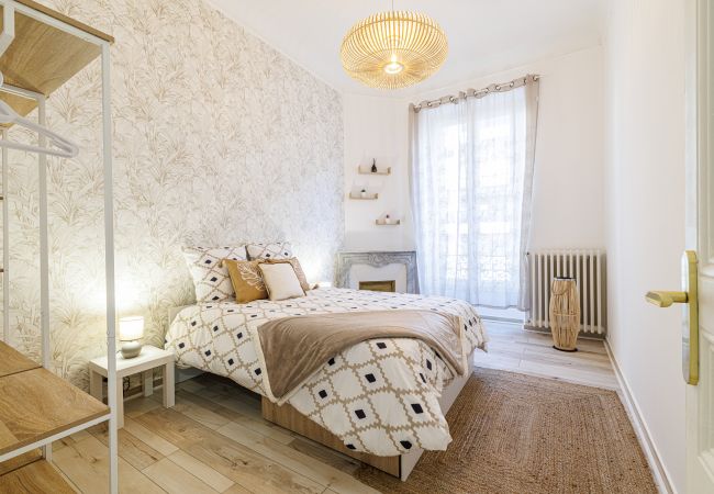 Apartment in Nice - Spacious apartment - Port District - 6 people Apartment in Nice - Spacious apartment - Port District - 6 people