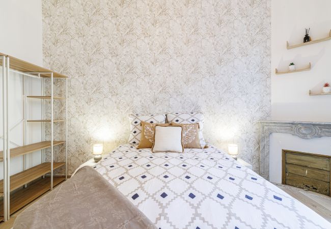 Apartment in Nice - Spacious apartment - Port District - 6 people Apartment in Nice - Spacious apartment - Port District - 6 people
